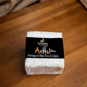 Formatge de Cabra de Pasta Tova Anhel de Cal Quitèria